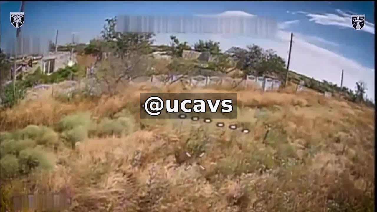 У ворожої піхоти немає шансів, коли працюють пілоти FPV-дронів [128 окремої гірсько-штурмової бригади](https:...
